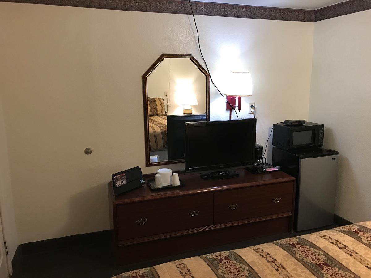 Budget Inn Of Brownfield Extérieur photo