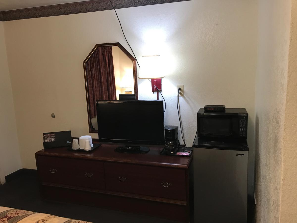 Budget Inn Of Brownfield Extérieur photo